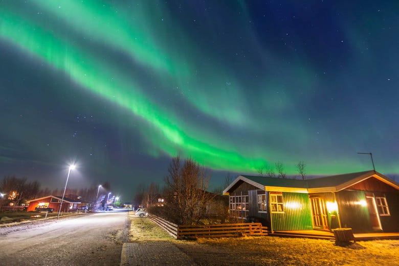 Aurora boreal no interior da Islândia