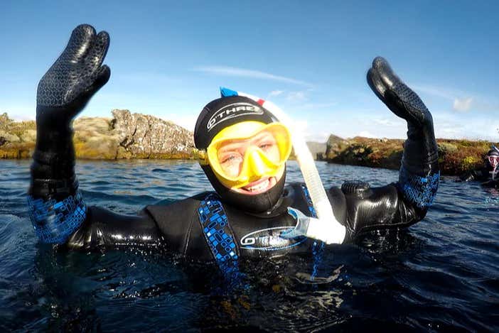 Praticando snorkel em Silfra